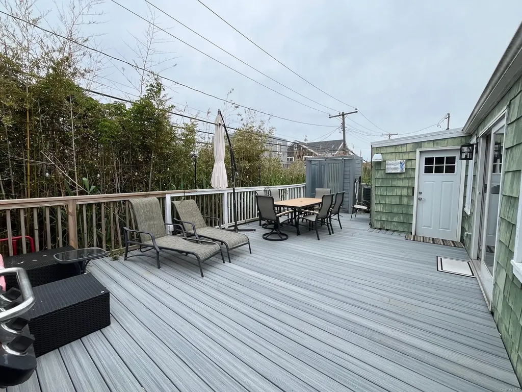 804 Evergreen Walk Ocean Beach NY 11770