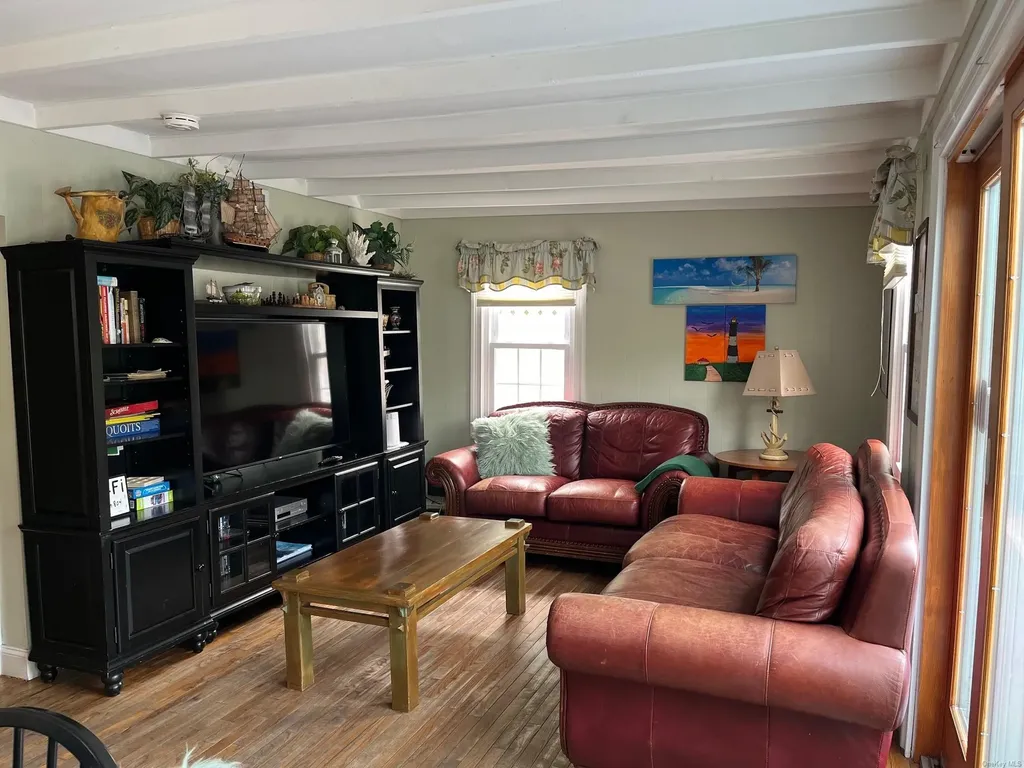 804 Evergreen Walk Ocean Beach NY 11770