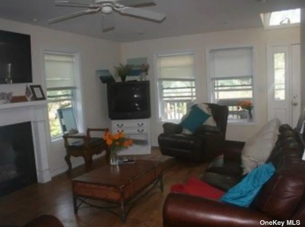 201 Cottage Walk Ocean Beach NY 11770