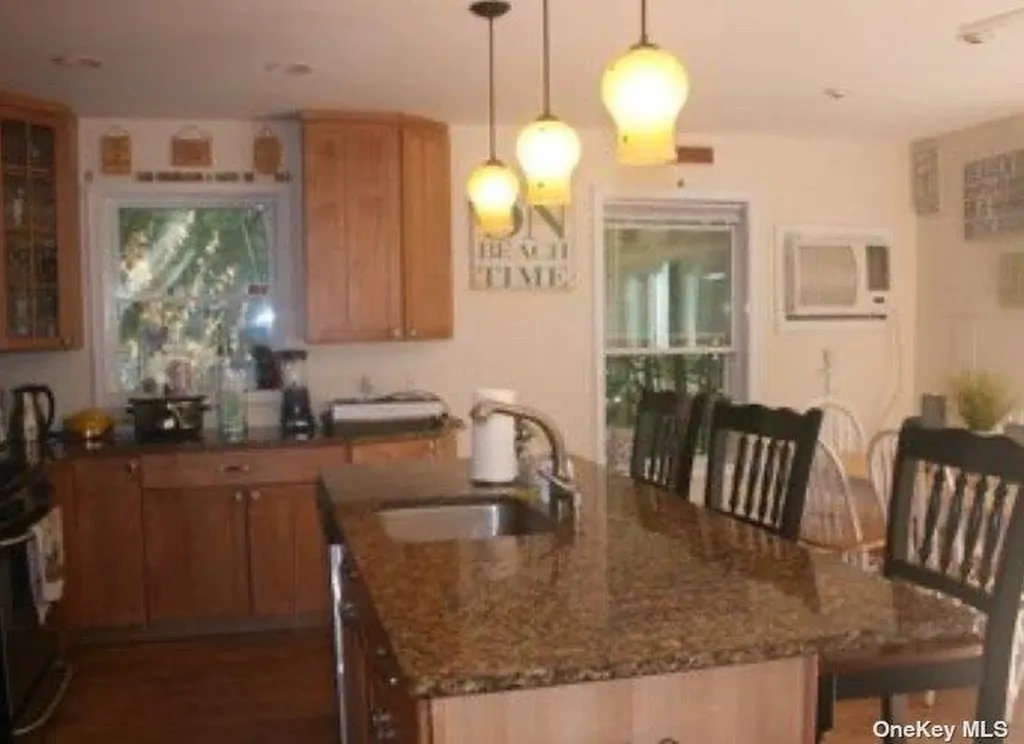 201 Cottage Walk Ocean Beach NY 11770