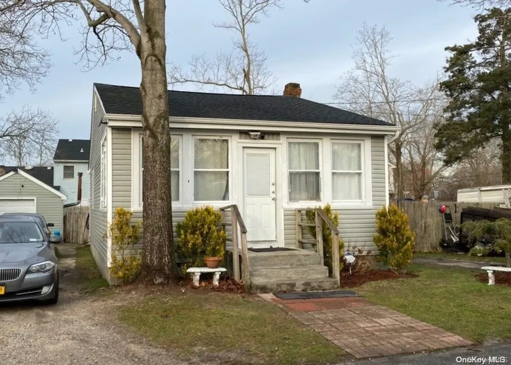 116 Huntington Drive Mastic Beach NY 11951