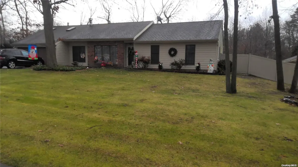 12 Marla Drive Coram NY 11727