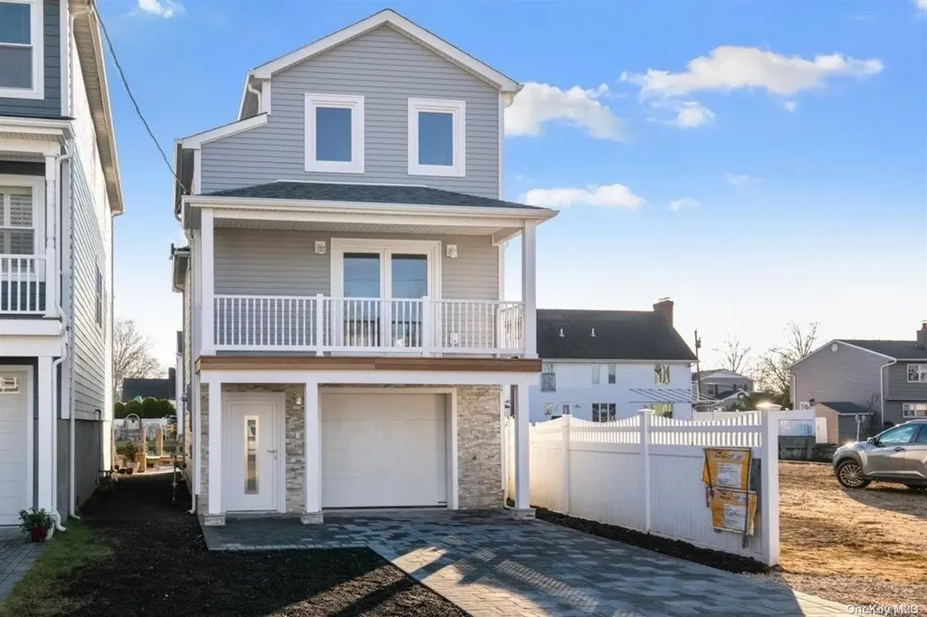 3896 Sands Lane Seaford NY 11783