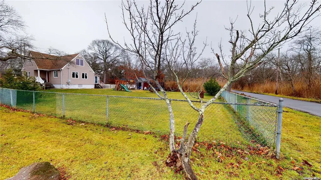 35 Hemlock Drive Mastic Beach NY 11951