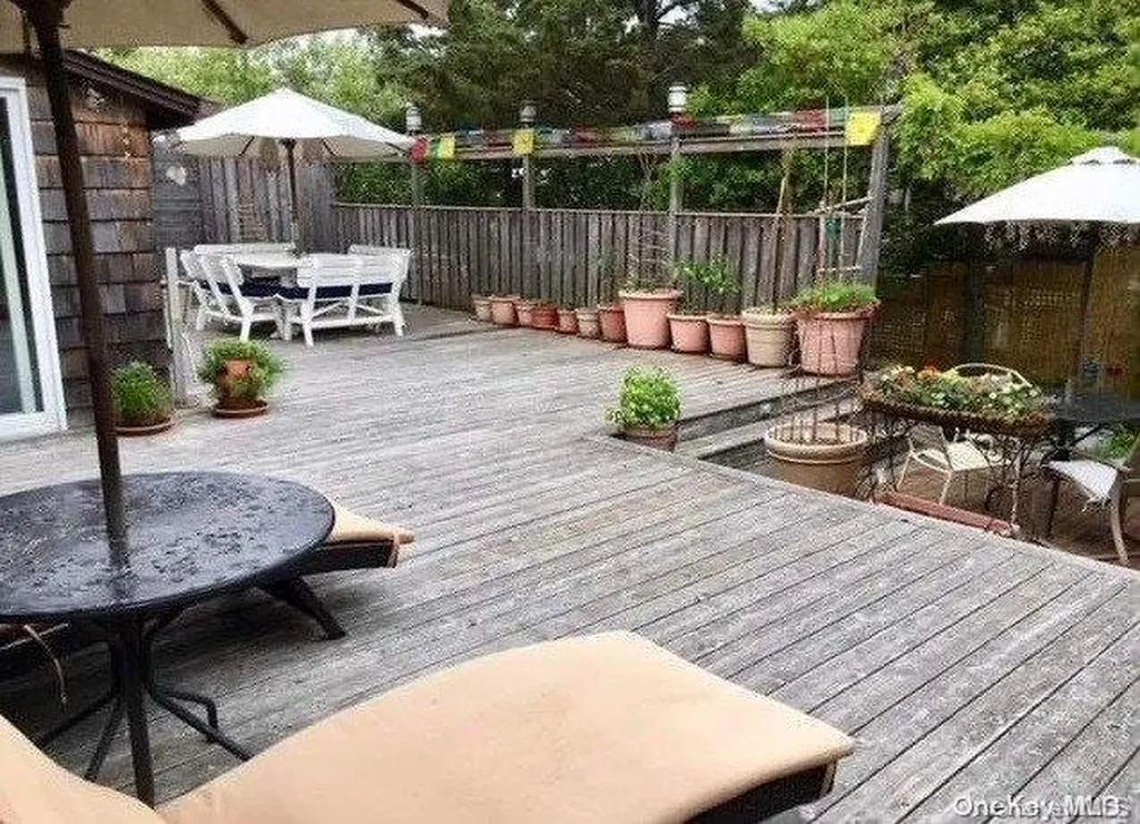 866 Evergreen Walk Ocean Beach NY 11770