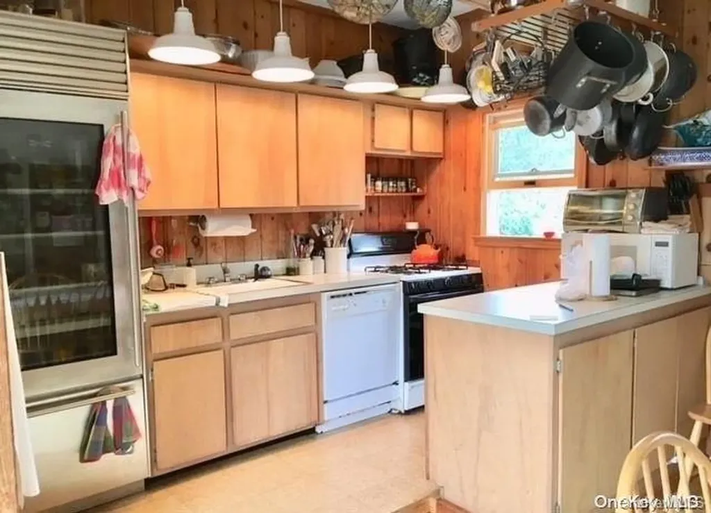 866 Evergreen Walk Ocean Beach NY 11770
