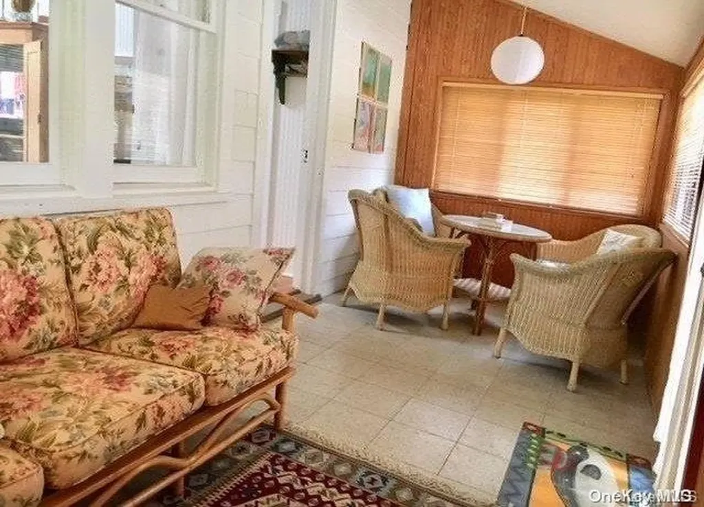 866 Evergreen Walk Ocean Beach NY 11770