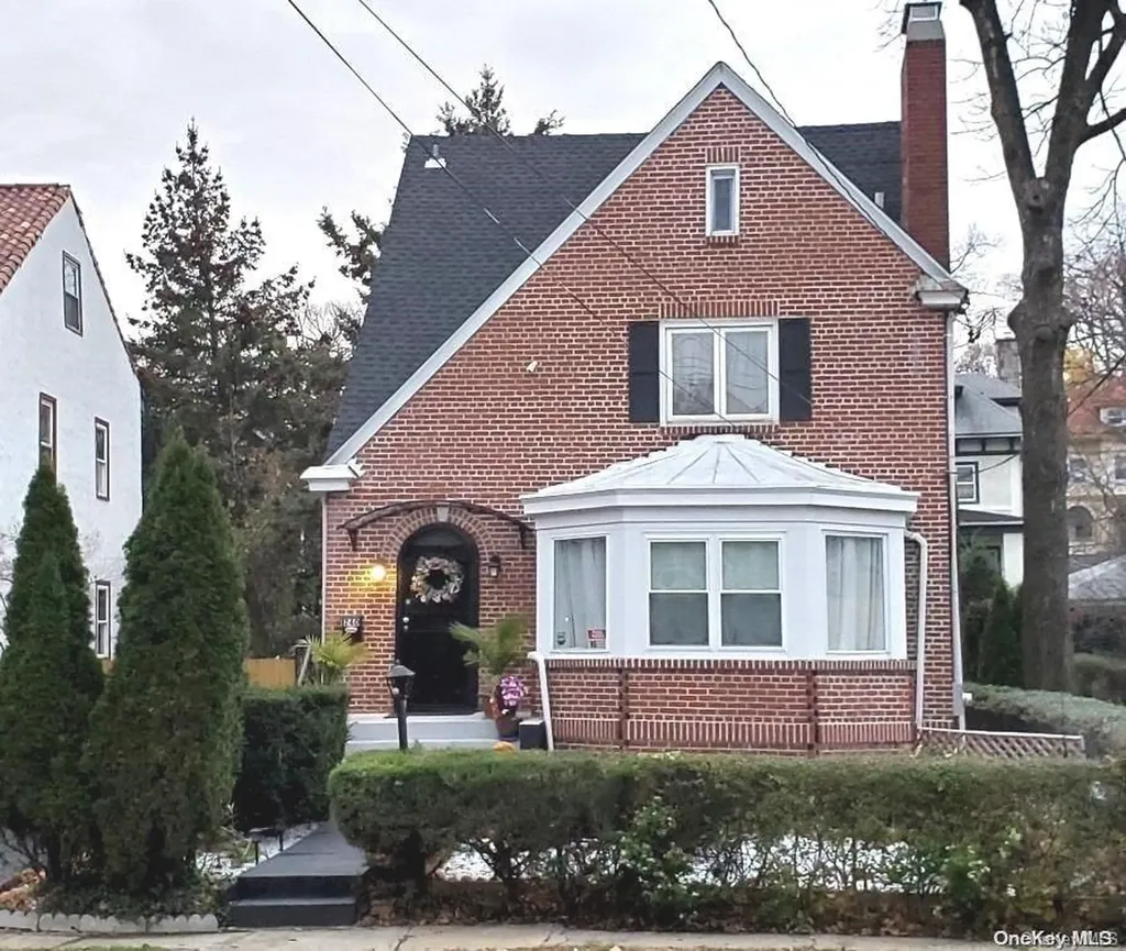 240 Tecumseh Avenue Mount Vernon NY 10553