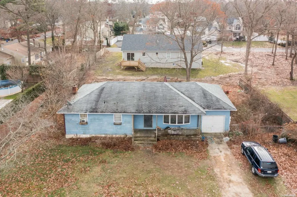 14 Patchogue Avenue Shirley NY 11967