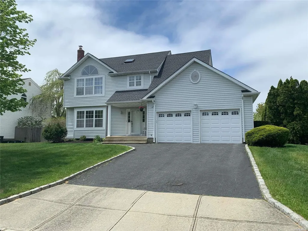 14 Lea Avenue Manorville NY 11949