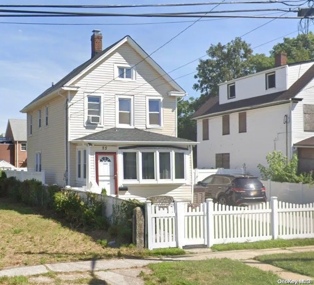25 Maple Avenue Hempstead NY 11550