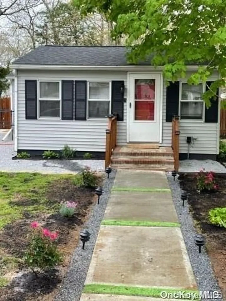 52 Hackensack Road Mastic Beach NY 11951
