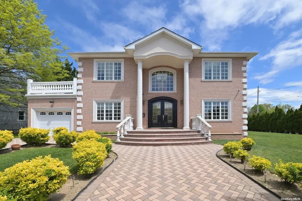305 Hillside Avenue New Hyde Park NY 11040