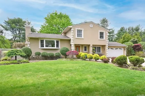 16 Linford Lane Melville NY 11747