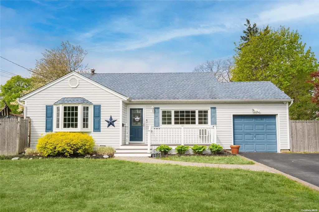 200 E 4th Street Deer Park NY 11729