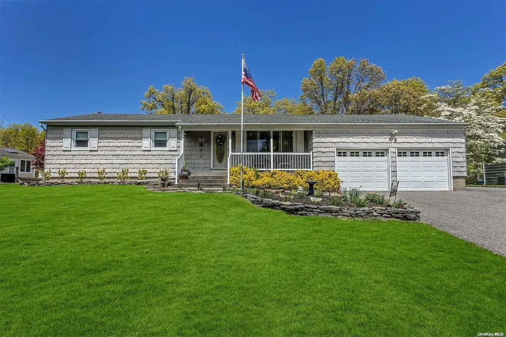 83 Hilltop Drive Smithtown NY 11787