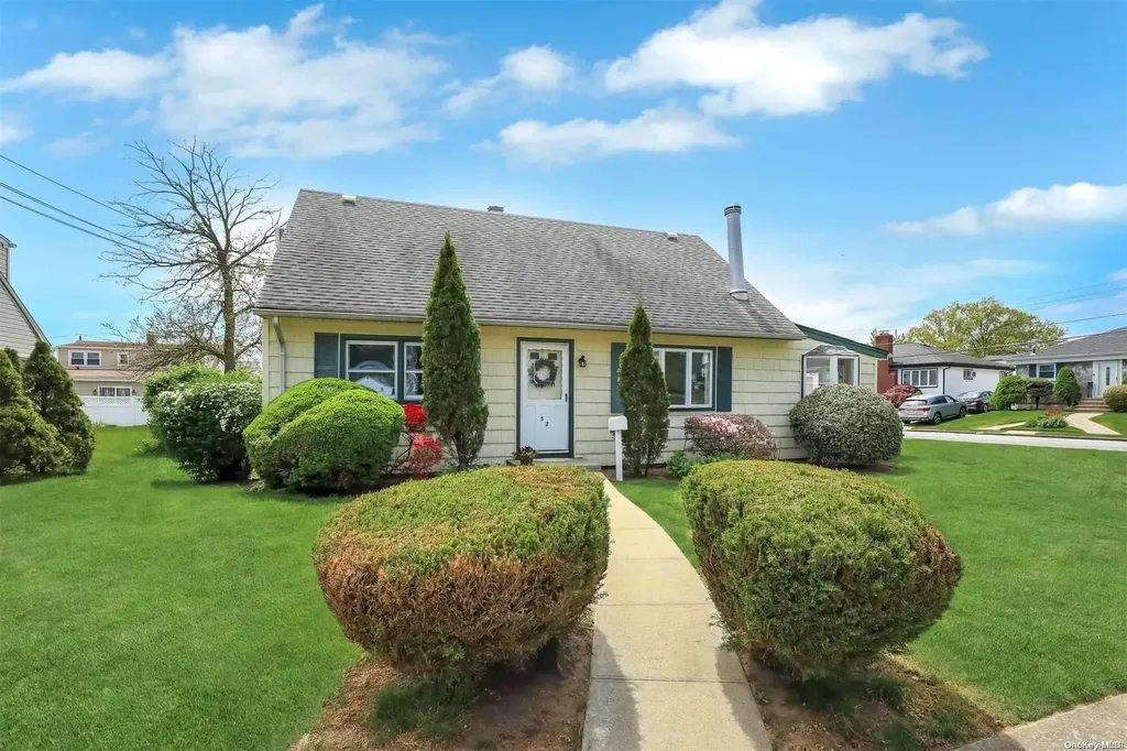 52 Austin Street Valley Stream NY 11580