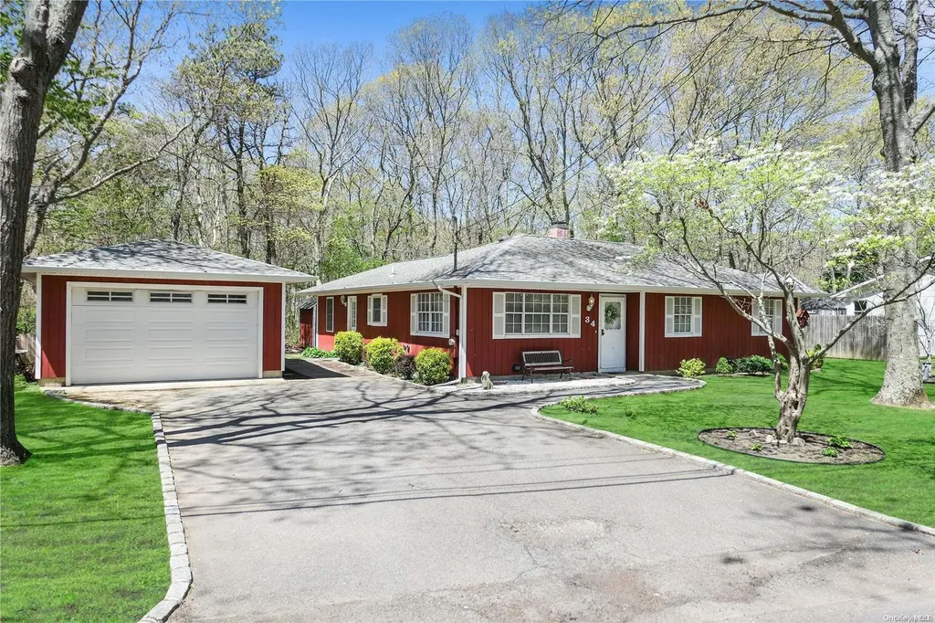 34 Bellview Avenue Brookhaven NY 11719