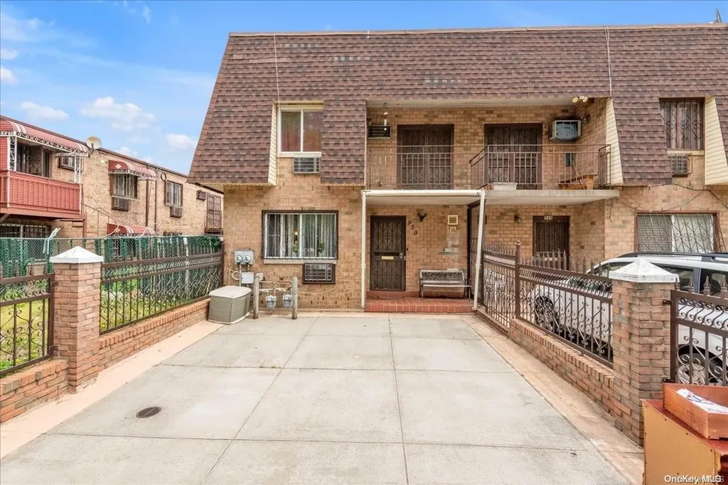 950 Taylor Avenue Bronx NY 10473
