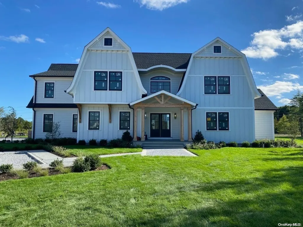1015 Royalton Row Mattituck NY 11952