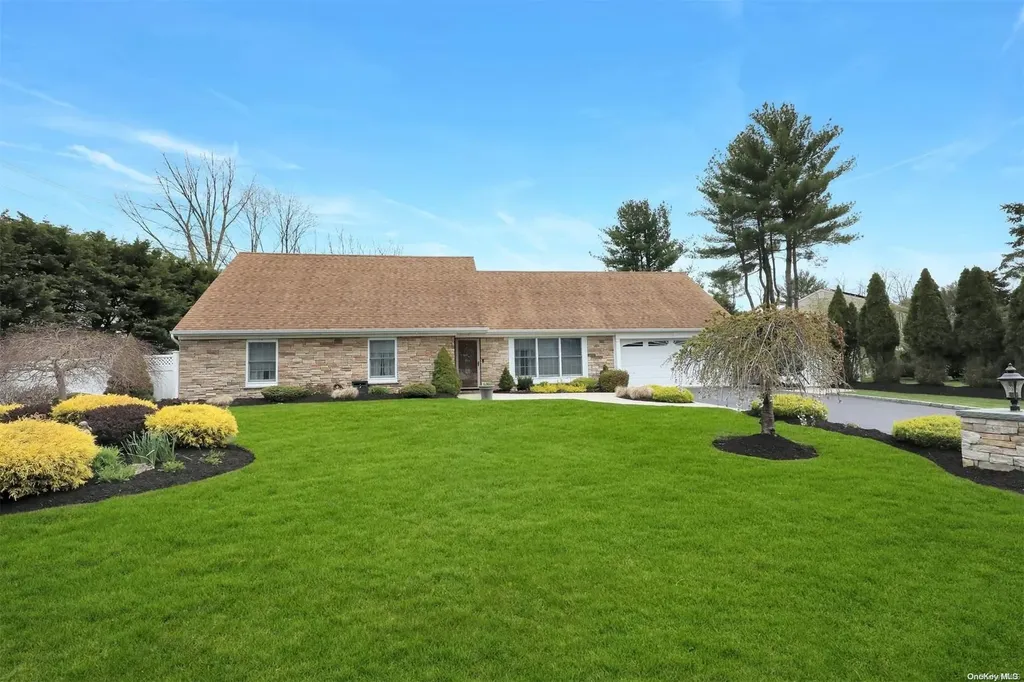 70 Manchester Lane Stony Brook NY 11790