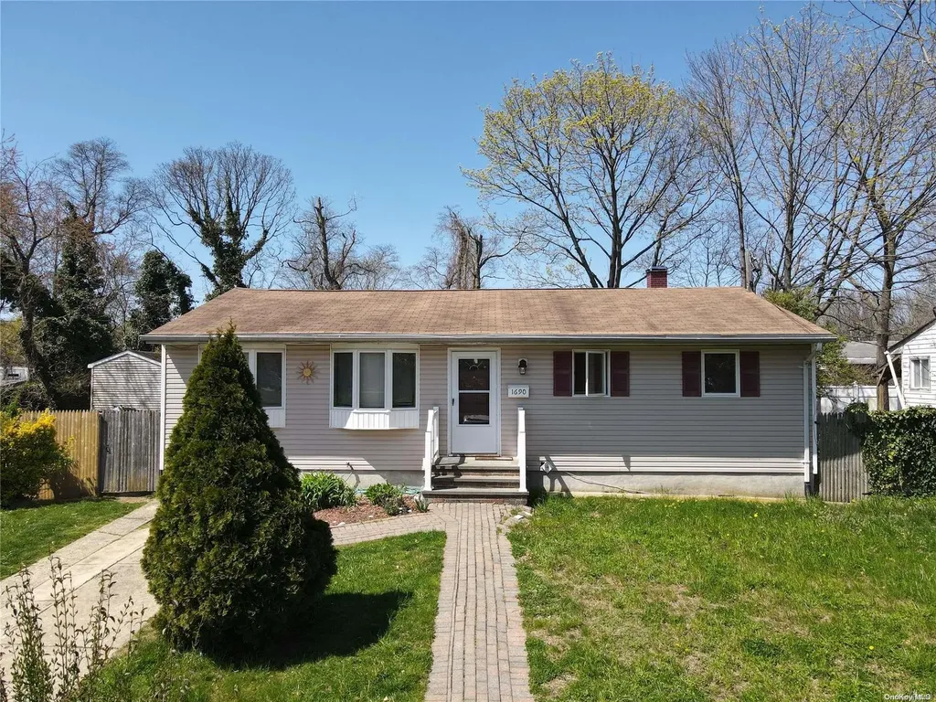 1690 Westwood Boulevard Bay Shore NY 11706