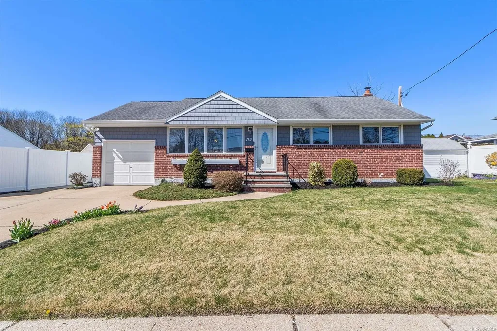 143 Haypath Road Old Bethpage NY 11804