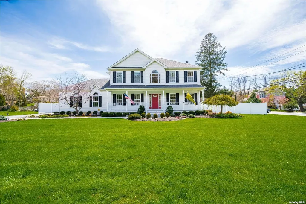 6 3rd Avenue Rocky Point NY 11778