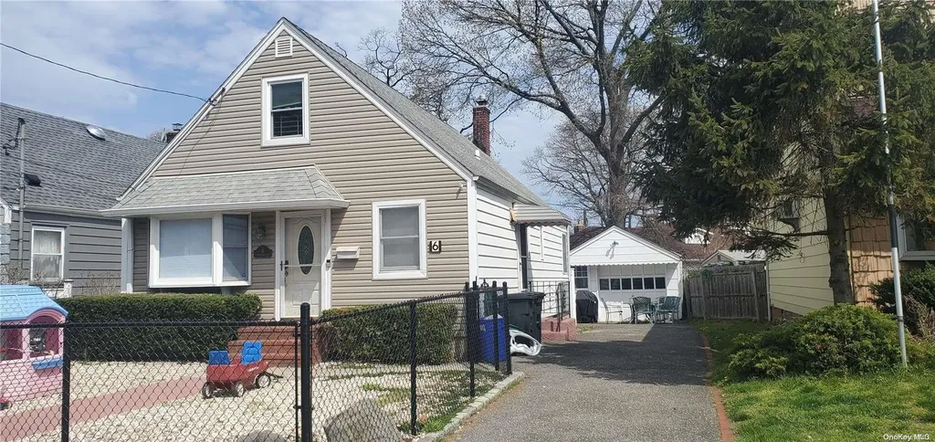 6 Spaulding Lane Inwood NY 11096