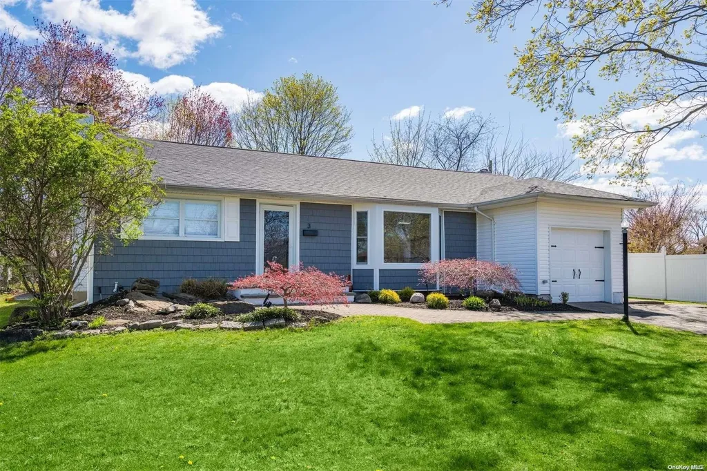 3 Sycamore Lane Commack NY 11725