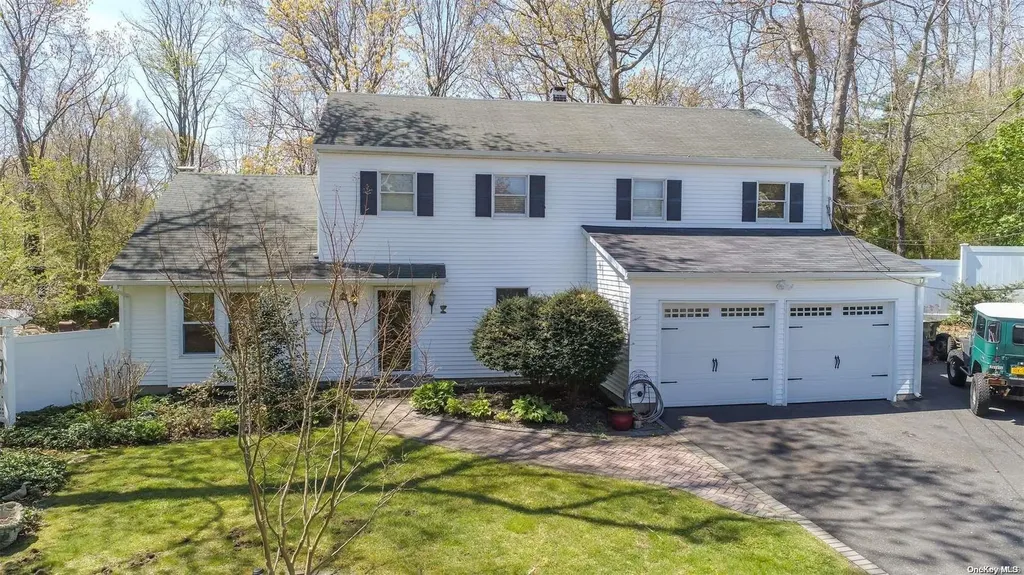 30 Hemlock Drive Miller Place NY 11764