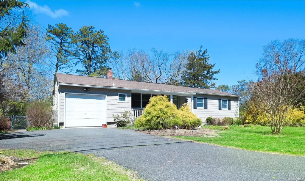 47 E Moriches Boulevard East Moriches NY 11940