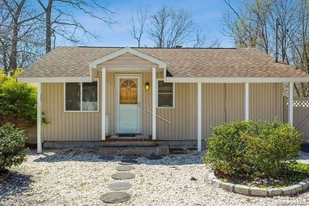 242 Monroe Drive Mastic Beach NY 11951