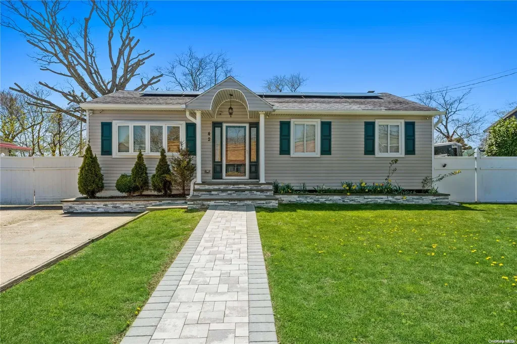 42 Cedar Road Amityville NY 11701