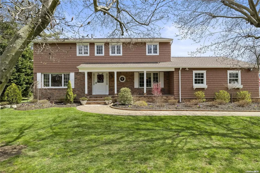 228 Plainview Road Woodbury NY 11797