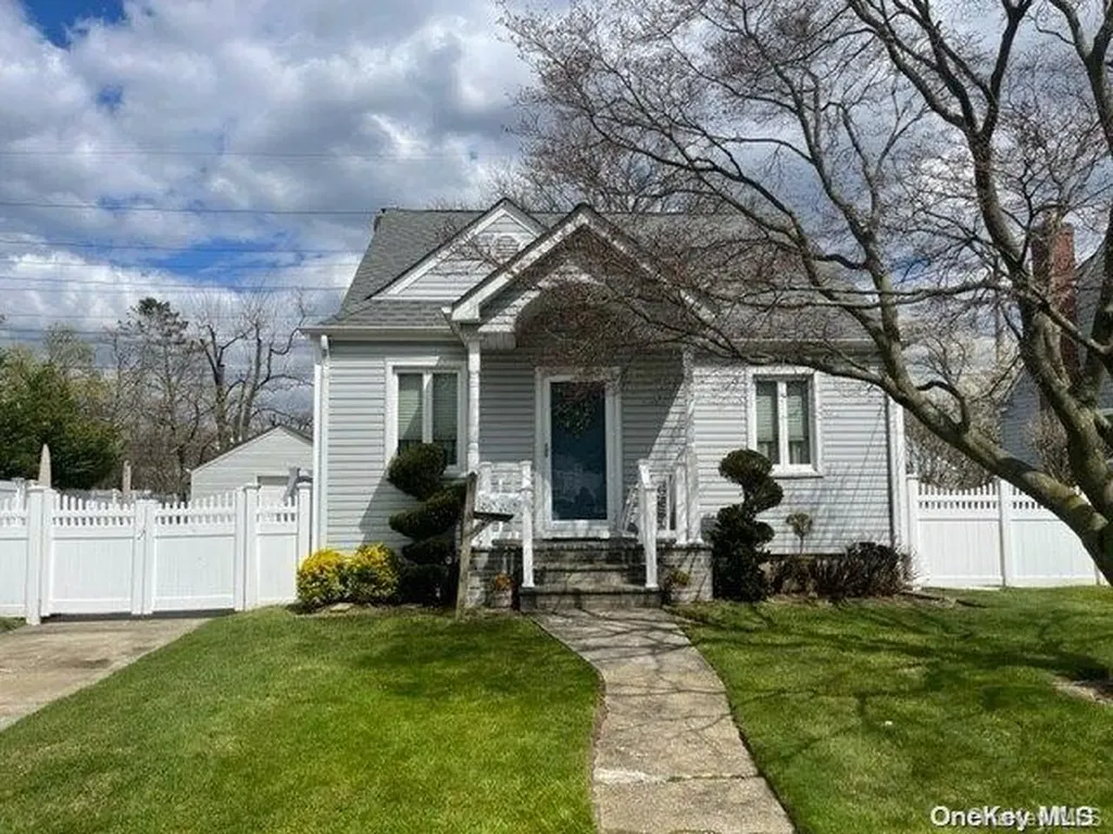 1 Croydon Drive Bellmore NY 11710