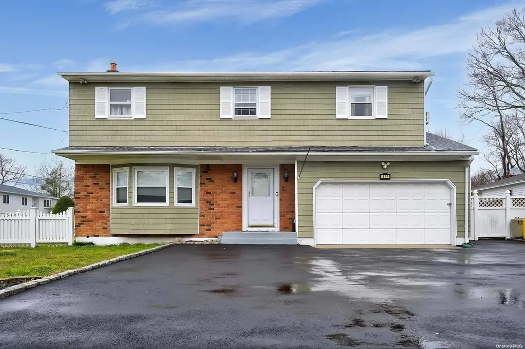 614 Woodbury Road Plainview NY 11803