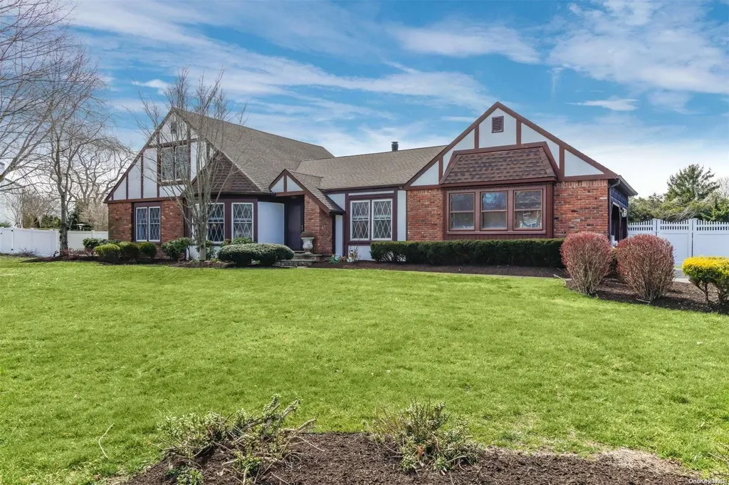 101 Manchester Lane Stony Brook NY 11790