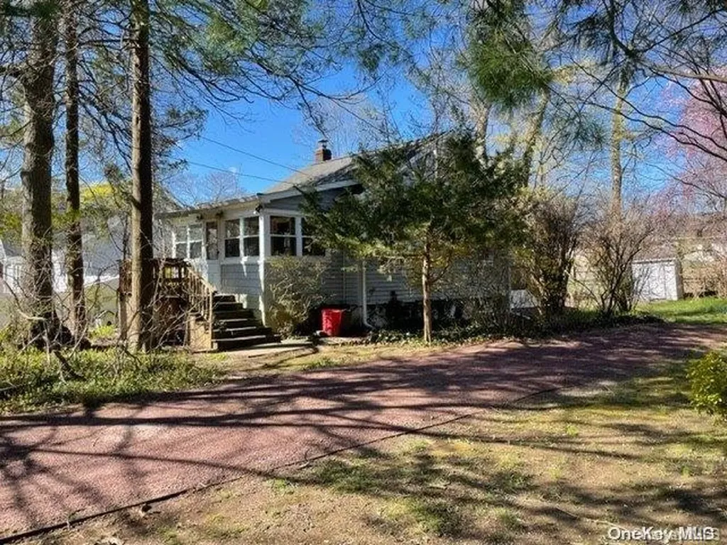 20 Teepee Road Rocky Point NY 11778