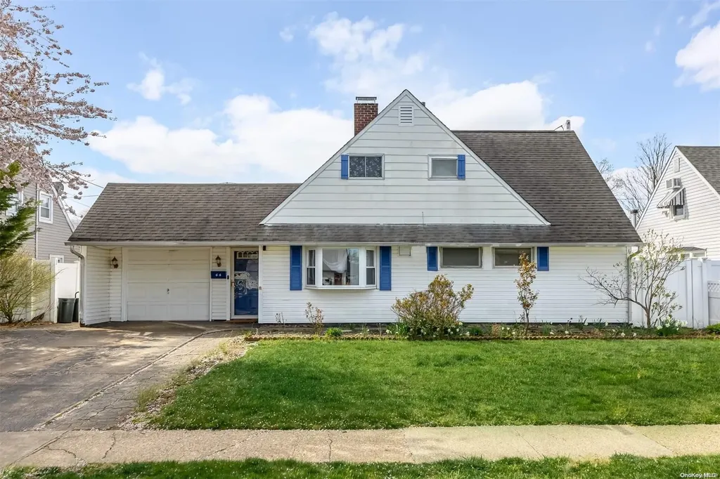 44 Blacksmith Road Levittown NY 11756