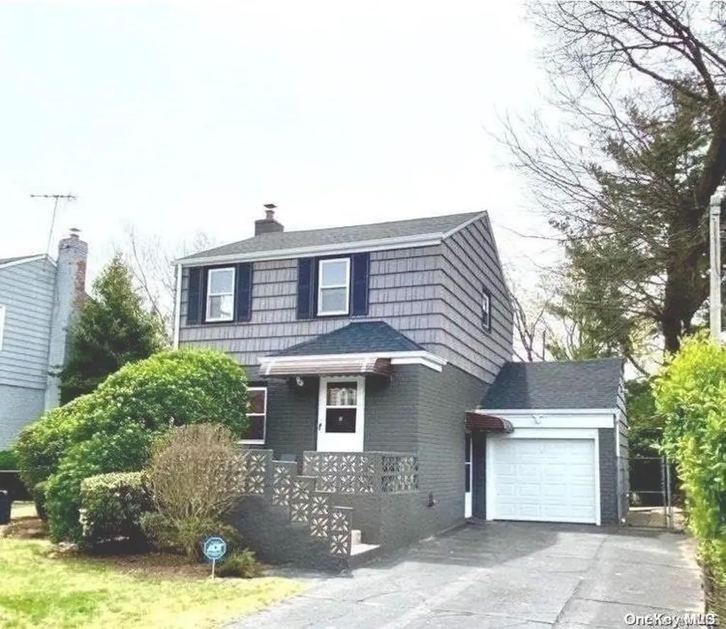 241 Norfeld Boulevard Elmont NY 11003