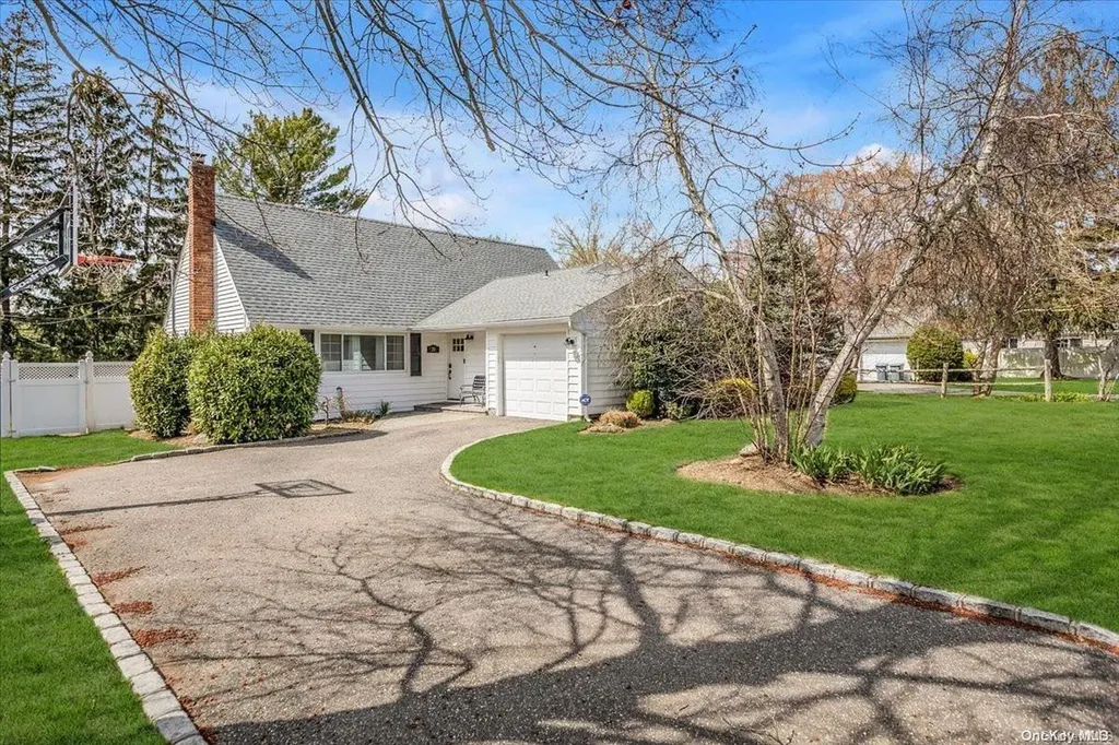 20 Arcadia Drive Dix Hills NY 11746