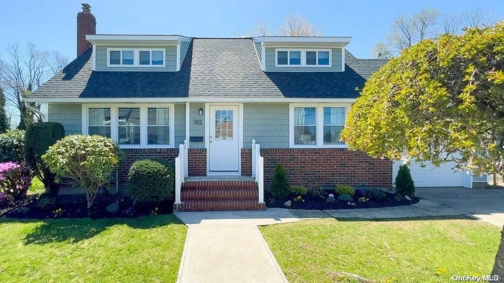 182 Wickfield Lane North Babylon NY 11703