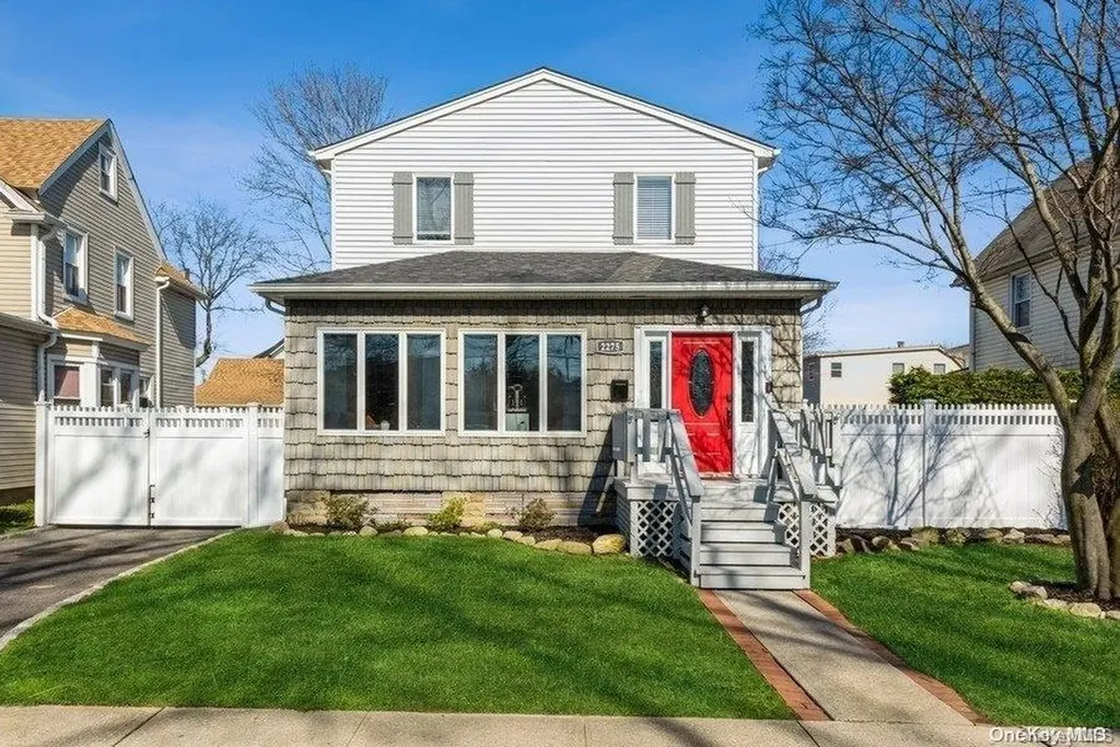 2275 Centre Avenue Bellmore NY 11710
