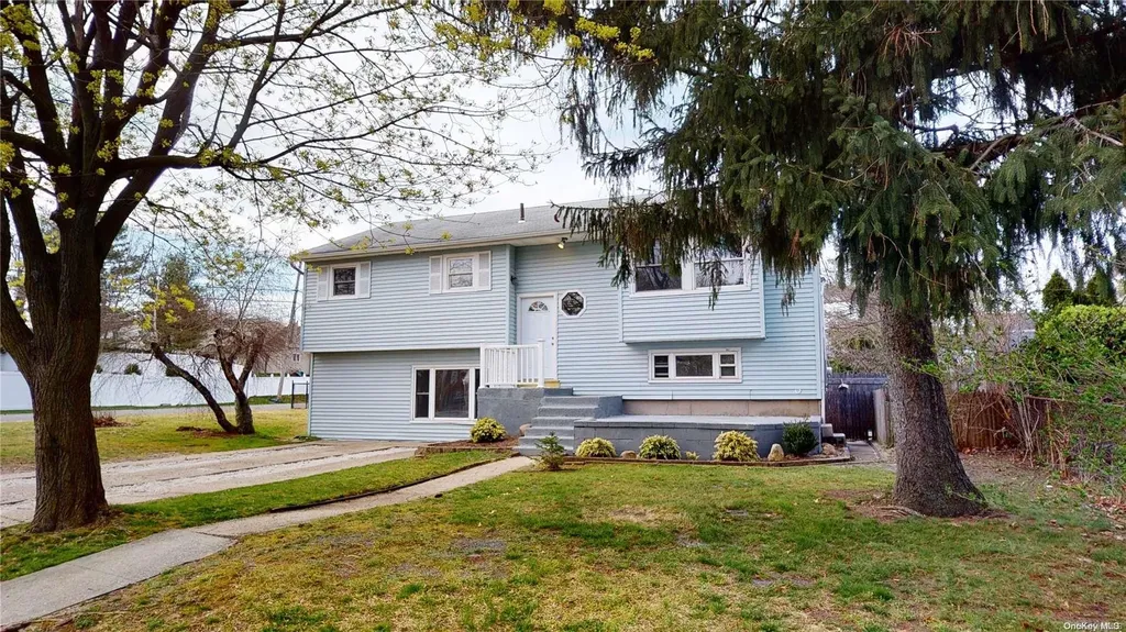 407 Hawkins Road Selden NY 11784