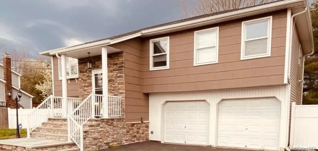 21 Echo Avenue Mount Sinai NY 11766