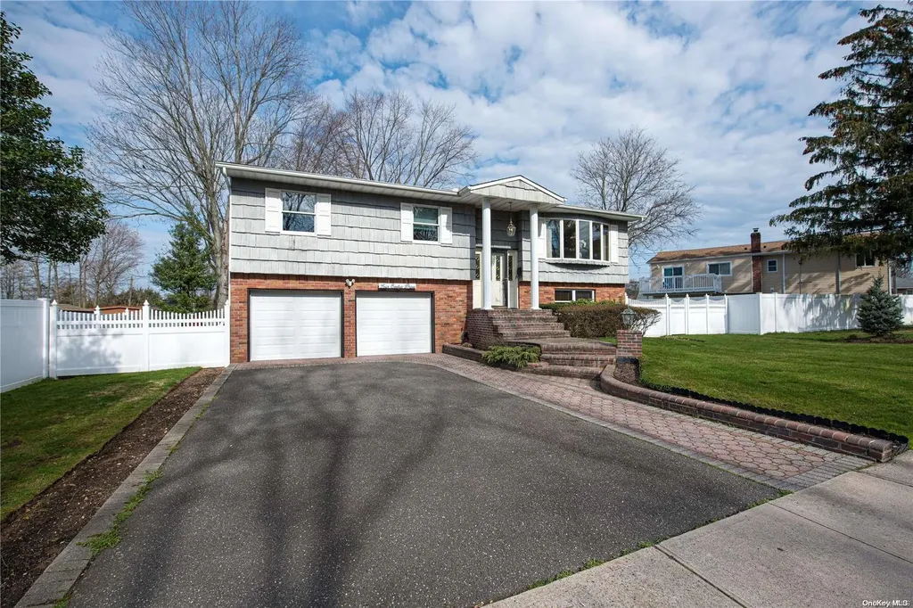 4 Evelyn Drive Bethpage NY 11714