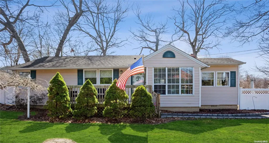 70 Hickory Road Rocky Point NY 11778