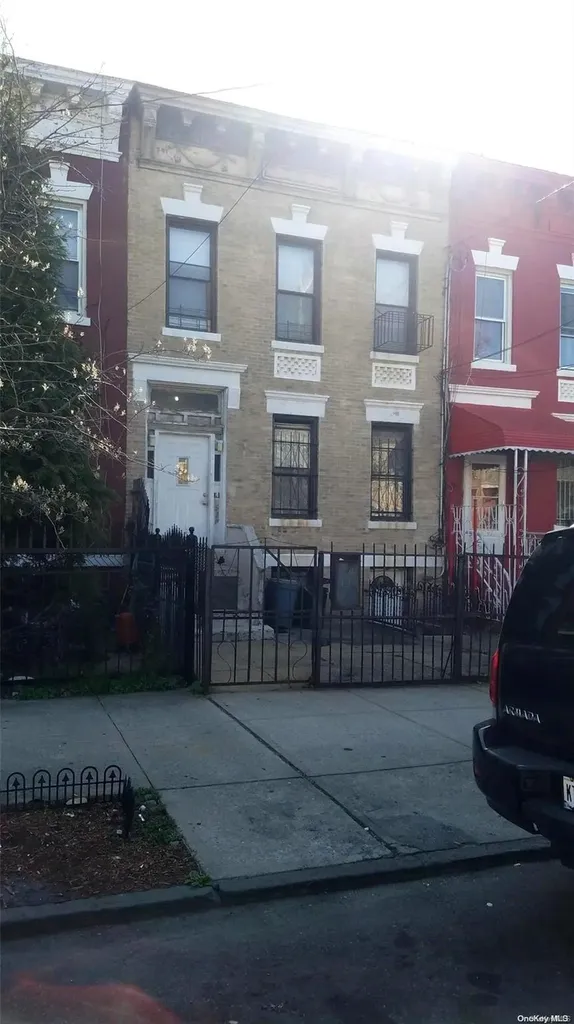 537 New Jersey Avenue Brooklyn NY 11207