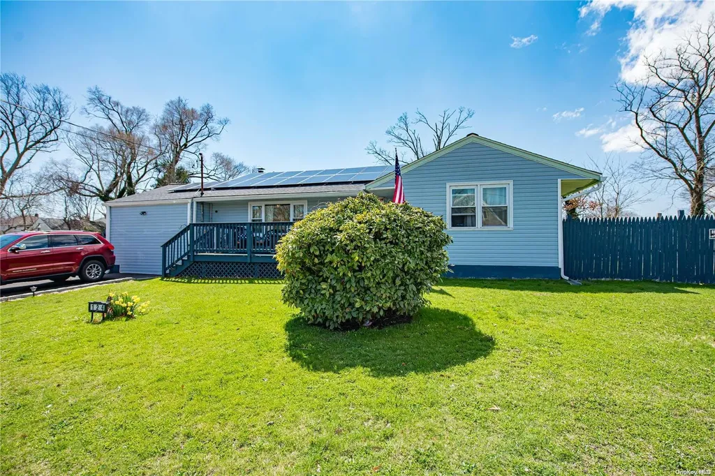 124 3rd Avenue Bay Shore NY 11706